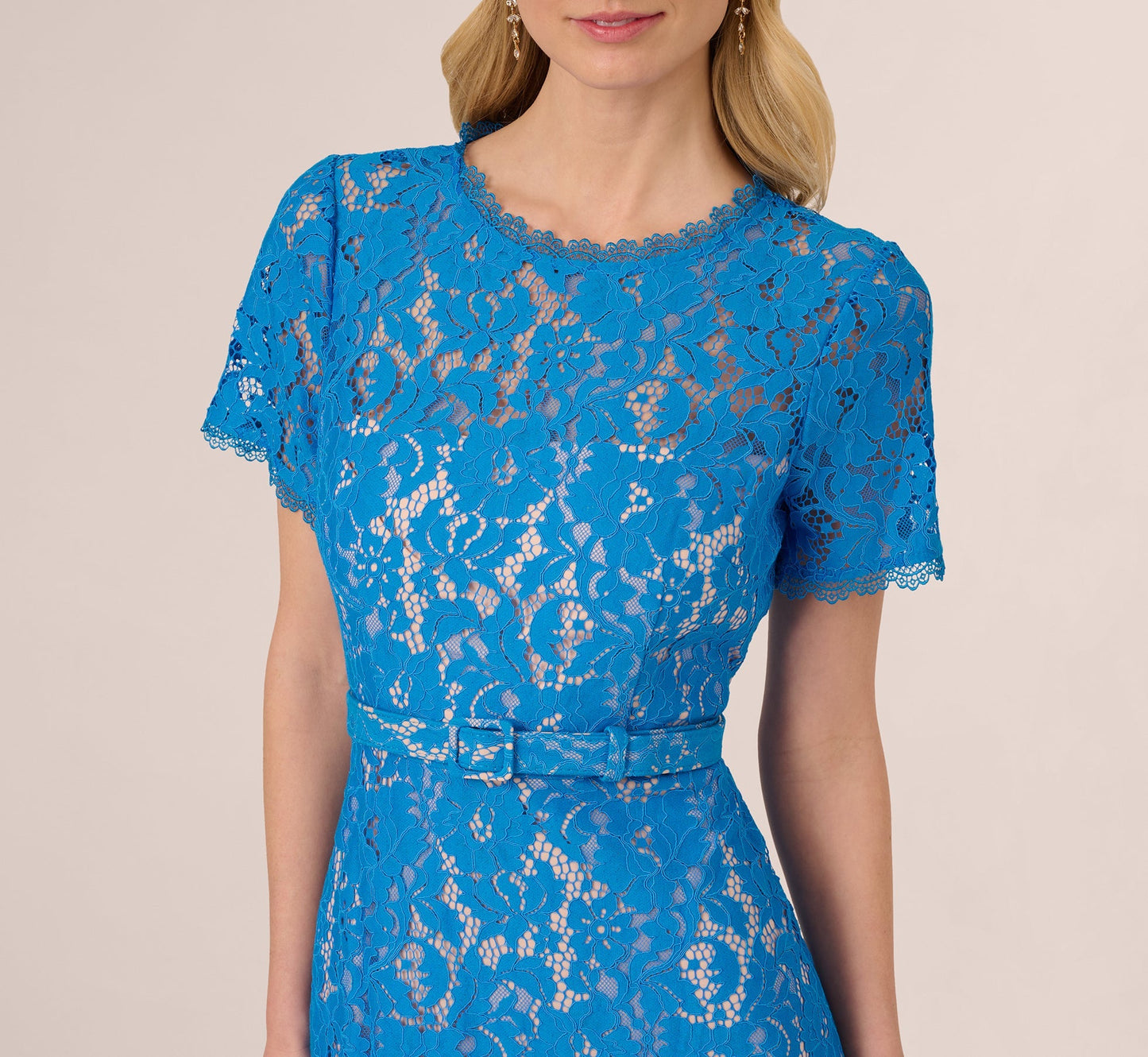 Scoop Neck Knee-Length Lace Gown with Belted Waist Cocktail Dress Adrianna Papell AP1D105764