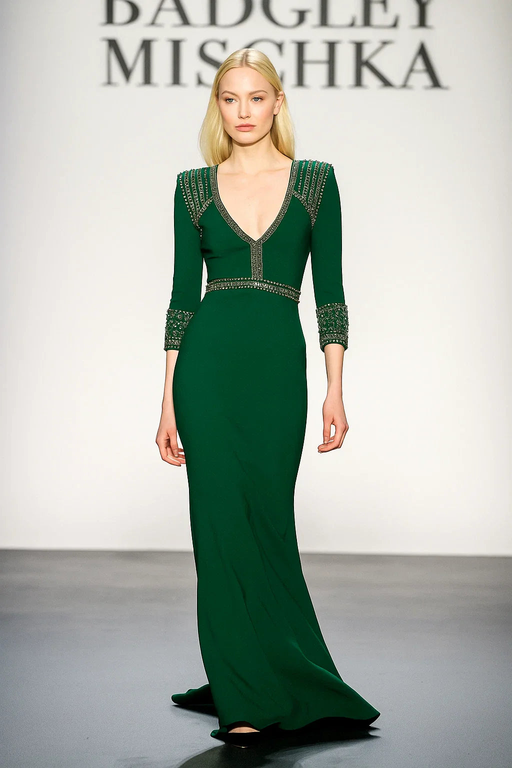 V-Neck Floor-Length Crepe Formal Gown Sheath/Column Badgley Mischka EG4575